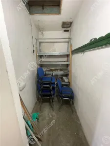 De inchiriat apartament cu 3 camere decomandate si curte comuna situat la etajul 1 al unei case din zona Tiglari Sibiu - foto 12