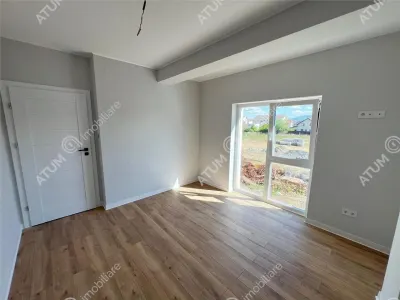 De vanzare apartament finisat la cheie cu 3 camere si balcon zona Pictor Brana Selimbar - foto 2