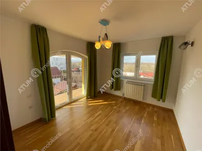 De inchiriat casa cu 8 camere si curte de 800 mp in zona Calea Poplacii din Sibiu - foto 7