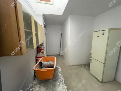 De inchiriat spatiu comercial 490 mp la etajul 1 in zona centrala din Sibiu - foto 14