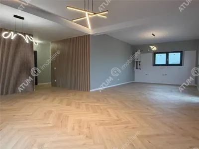 De vanzare penthouse cu 3 camere decoamndate si doua terase zona Arhitectilor Sibiu - foto 5