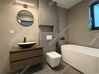 De vanzare penthouse cu 3 camere decoamndate si doua terase zona Arhitectilor Sibiu - foto 7
