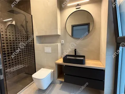 De vanzare penthouse cu 3 camere decoamndate si doua terase zona Arhitectilor Sibiu - foto 10