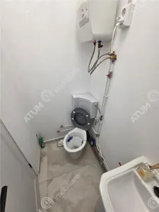 De inchiriat spatiu comercial cu vad stradal si 3 locuri de parcare in zona Brana Selimbar - foto 11
