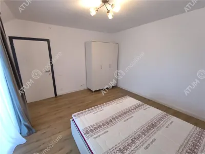 De inchiriat casa ultramoderna cu 4 camere 3 bai si dressing 170 mp utili in Sibiu - foto 15