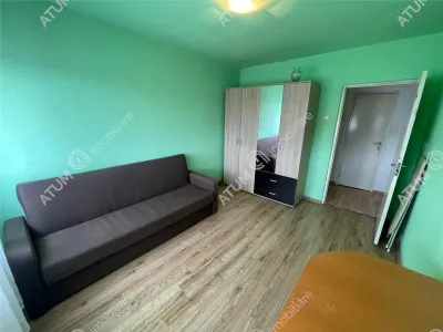 De vanzare apartament cu 2 camere decomandate si balcon in zona Mihai Viteazu din Sibiu - foto 4