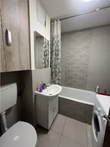 De vanzare apartament cu 2 camere decomandate etaj intermediar pivnita zona Valea Aurie - foto 10