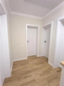 Se inchiriaza o casa superba cu 4 camere si 2 bai in Sibiu zona Selimbar - foto 19