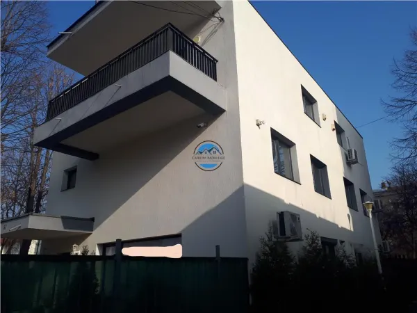 Casă 10 camere Ploiești - poza 1