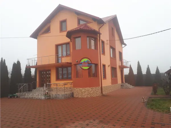 Casă 8 camere Gageni - poza 1