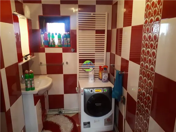 Casă 8 camere Gageni - poza 19