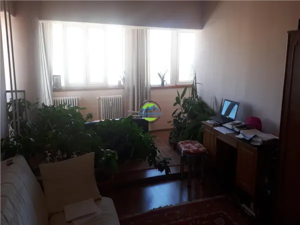 Apartament 3 camere Ploiești - poza 4