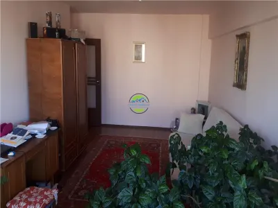 Republicii Central - Apartament 3 Camere de Vanzare - foto 5