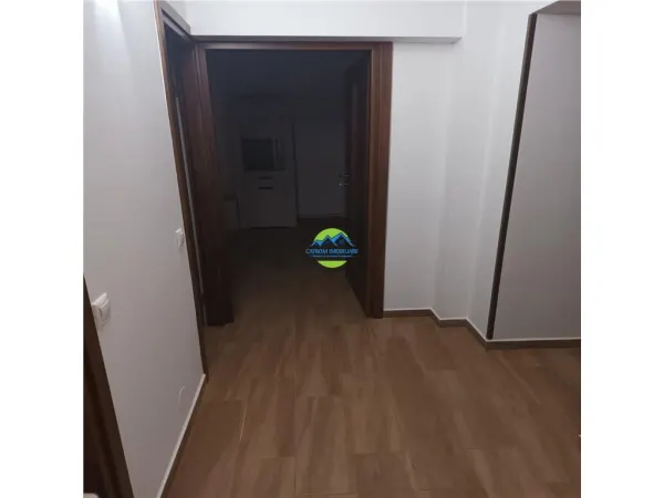 Apartament 3 camere Ploiești - poza 2