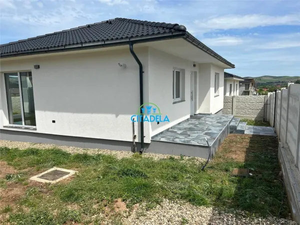Casă 3 camere Alba Iulia - poza 1