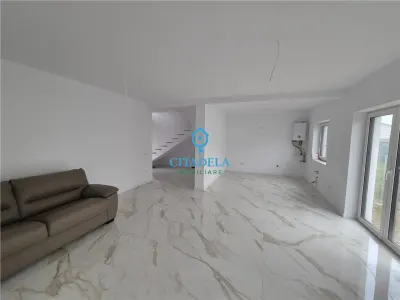 Duplex, Sebes, 344 mp teren 179900 euro - foto 5