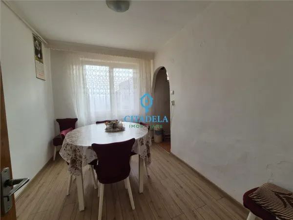 Apartament 3 camere Sebeș - poza 2