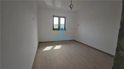 Casa pe nivel Sard,  finisata, 175.000 E+TVA - foto 7