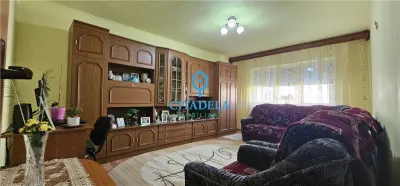 Apartament 2 camere zona Tolstoi-Stadion,etaj2,69900 euro - Alba Iulia