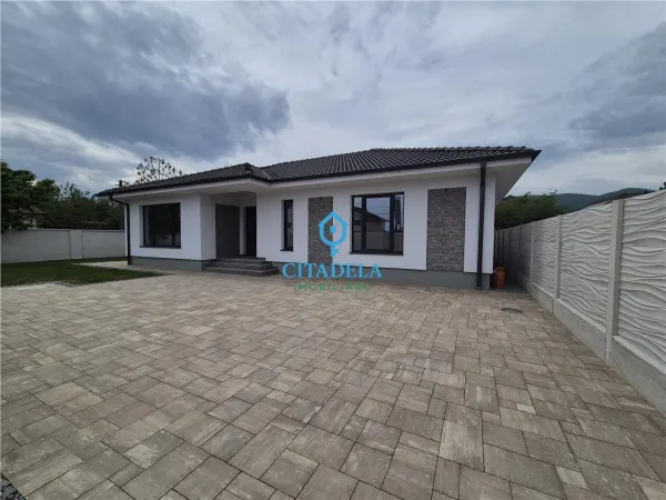 Casă 4 camere Alba Iulia - poza 1