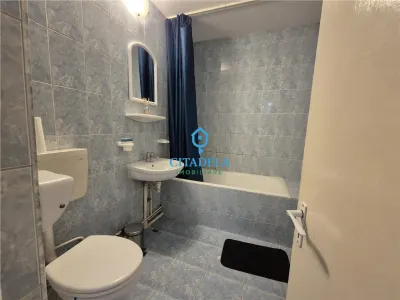 Apartament 2 camere, decomandat 76000 euro - foto 2