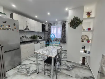 Apartament 2 camere,Cetate,ultrafinisat 98000 euro - foto 2
