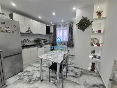 Apartament 2 camere,Cetate,ultrafinisat 98000 euro - foto 3