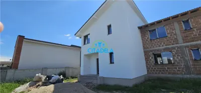 Duplex Nou – Alba Micești, la asfalt | Construcție 2024 | 145000 euro - foto 1