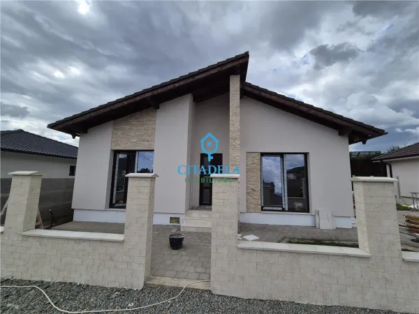 Casă 4 camere Alba Iulia - poza 1