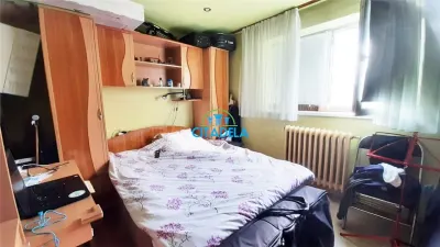 Apartament 3  camere, etaj 1,boxa, beci, 76500 euro - foto 2