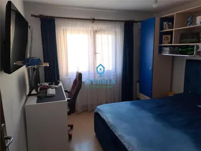 Apartament 2 camere,decomandat,Cetate Mercur 86000 euro - foto 4
