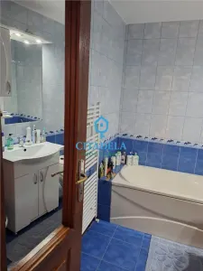 Apartament 2 camere,decomandat,Cetate Mercur 86000 euro - foto 10