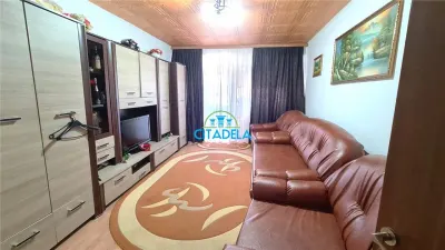 Apartament 3 camere ,Centru,et.4/10,78000 euro - foto 1
