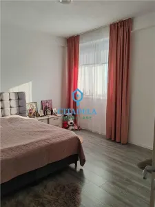 Apartament 3 camere bloc nou ,72 mp su, 99000 euro - foto 2