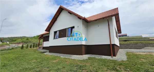 Casă 4 camere Alba Iulia - poza 1
