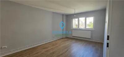 Apartament 3 camere, decomandat,Cetate etaj 1, recent renovat - Alba Iulia