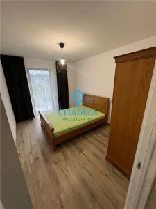 Apartament 2 camere bloc nou ,Cetate 400 eur - foto 6