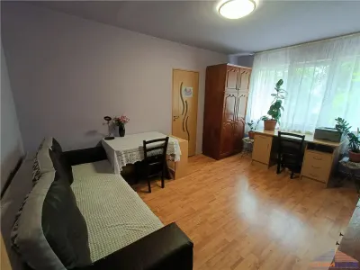 De vanzare apartament cu 3 camere - Micro 15 - Satu Mare