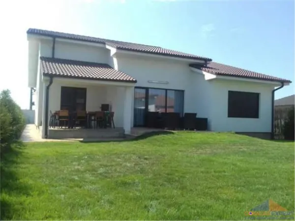 Casă 4 camere Păulești - poza 1