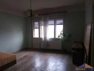De vanzare apartament 3 camere in asociatie - foto 6