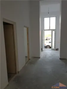 De Inchiriat spatiu Comercial CENTRU - foto 7
