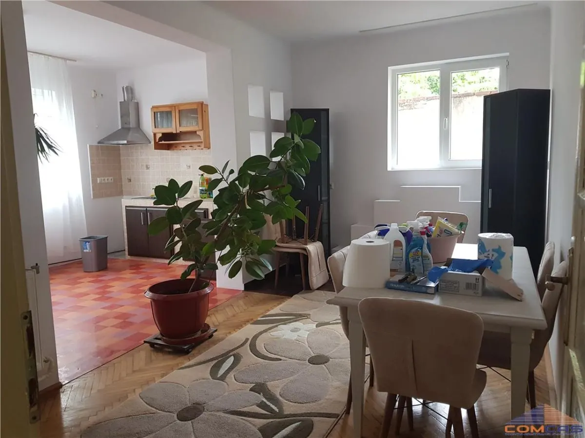 Apartament 4 camere Satu Mare - poza 1