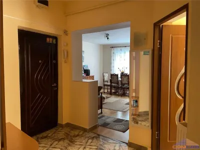 Apartament 5 camere Satu Mare - poza 8