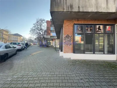 Spatiu comercial, 101mp, semicentru, Podul de Fier Iasi, spre aeroport - foto 5