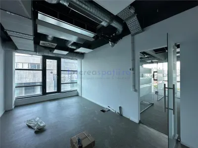 Spatii birouri semicentru, Podul de Piatra, Noc, de la 40mp la 1000mp - foto 16