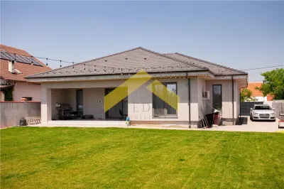 Casa noua la sol de vanzare in Livada - foto 2