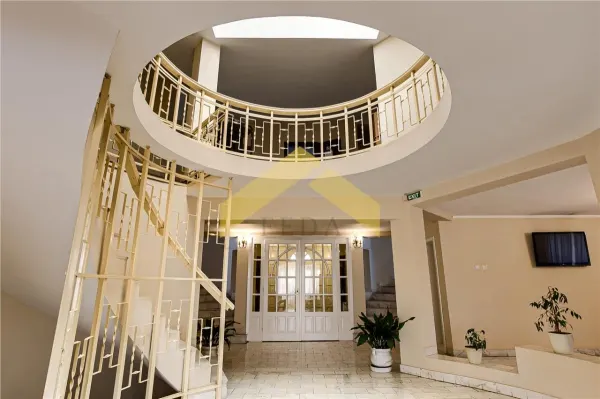 Casă 13 camere Arad - poza 2