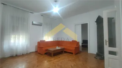 Apartament cu 4 camere de inchiriat zona Podgoria - Arad