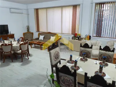 Casa pe colt cu teren de 2464 mp in ZONA MICALACA - foto 5