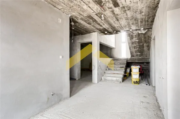 Casă 10 camere Ineu - poza 15